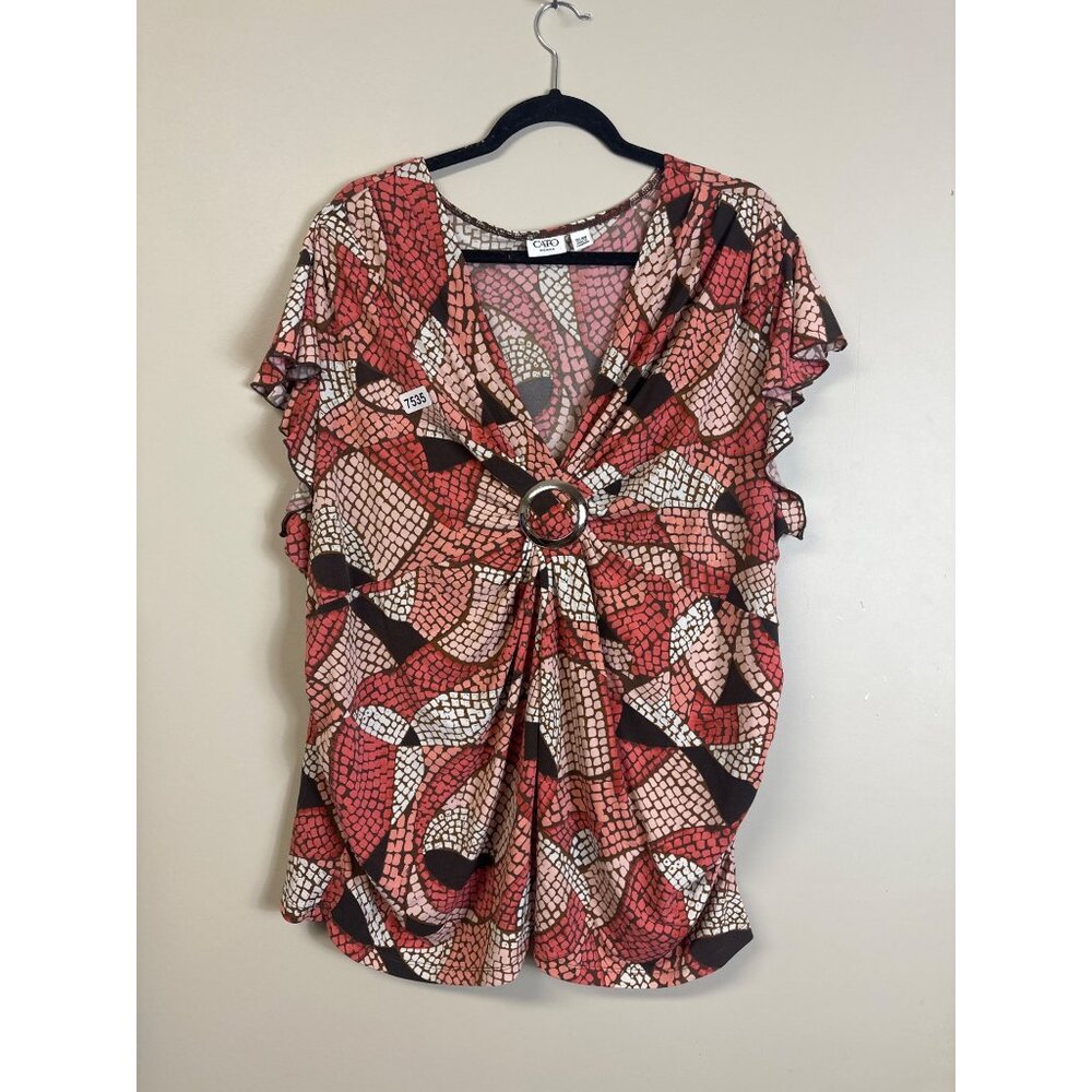 cato women 26/28 w vneck metallic ring detail and a geomatric style print  shade